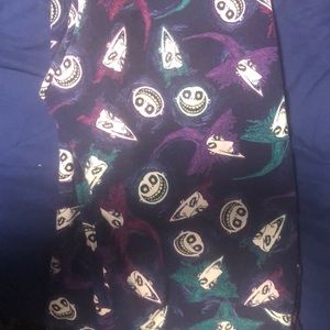 Lularoe Nightmare Before Christmas leggings.